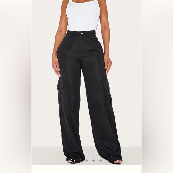 PrettyLittleThing Pants - Black wide leg Cargo Pants